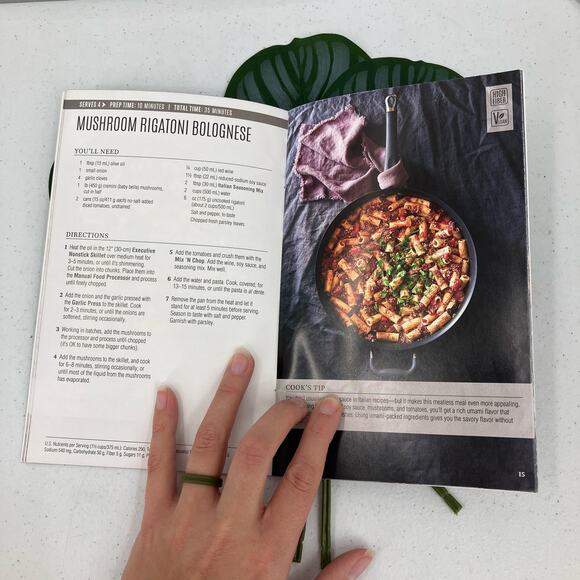 The Pampered Chef Fall Winter 2017 Season's Best One-Pot Dinner Recipe Cookbook - Picture 7 of 7